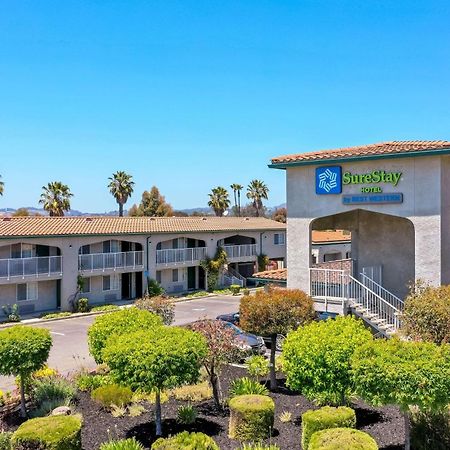 Surestay Hotel By Best Western Кастро Вали Екстериор снимка