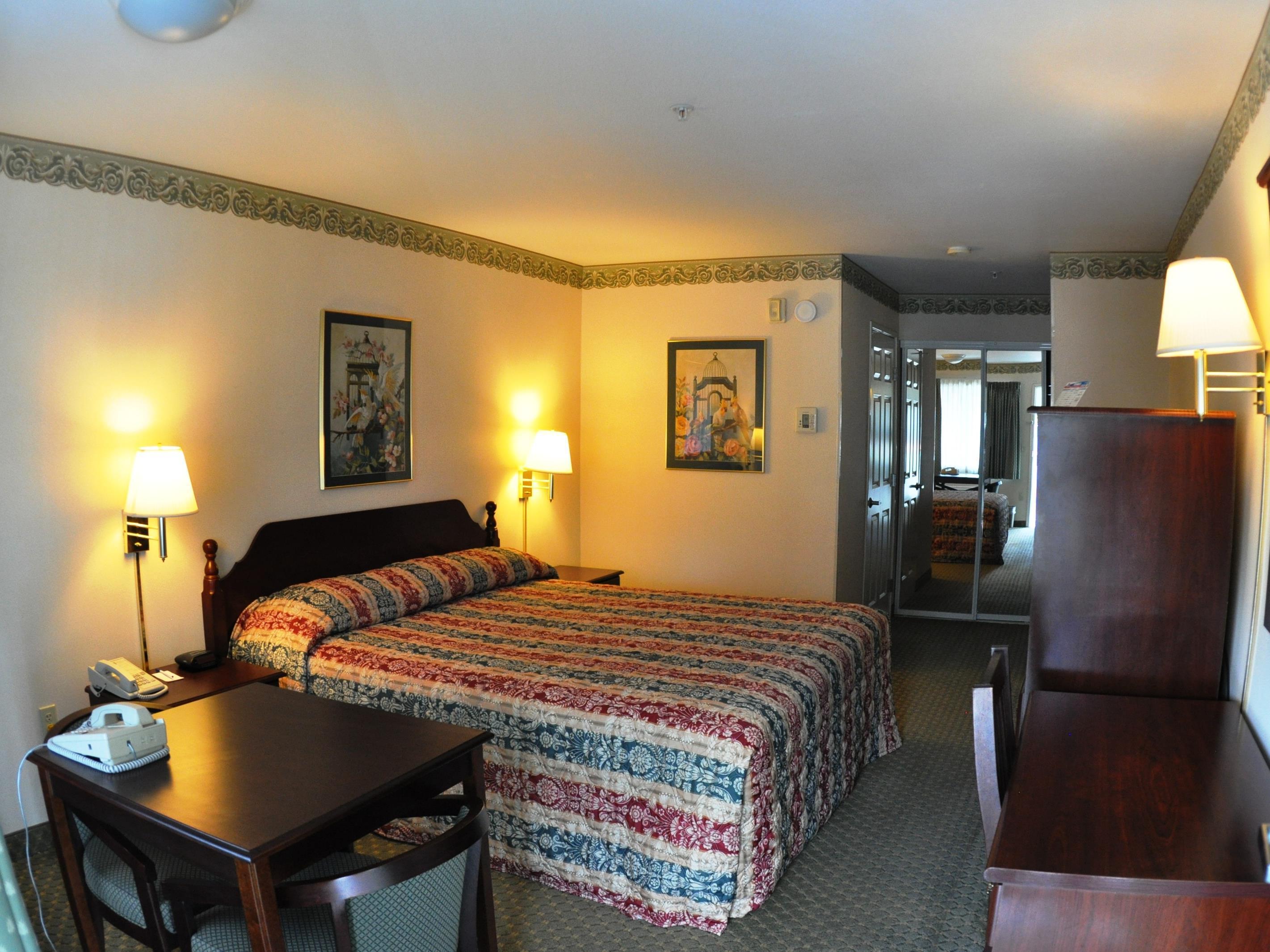 Surestay Hotel By Best Western Кастро Вали Екстериор снимка